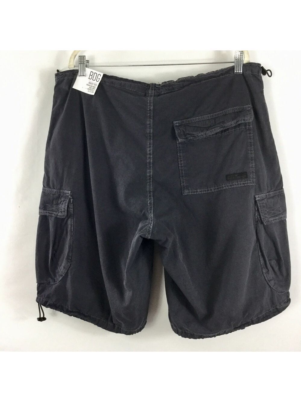 BDG Urban Outfitters Baggy Tech Longline Cargo Shorts Oversized Fit 30W NWT - Picture 10 of 12